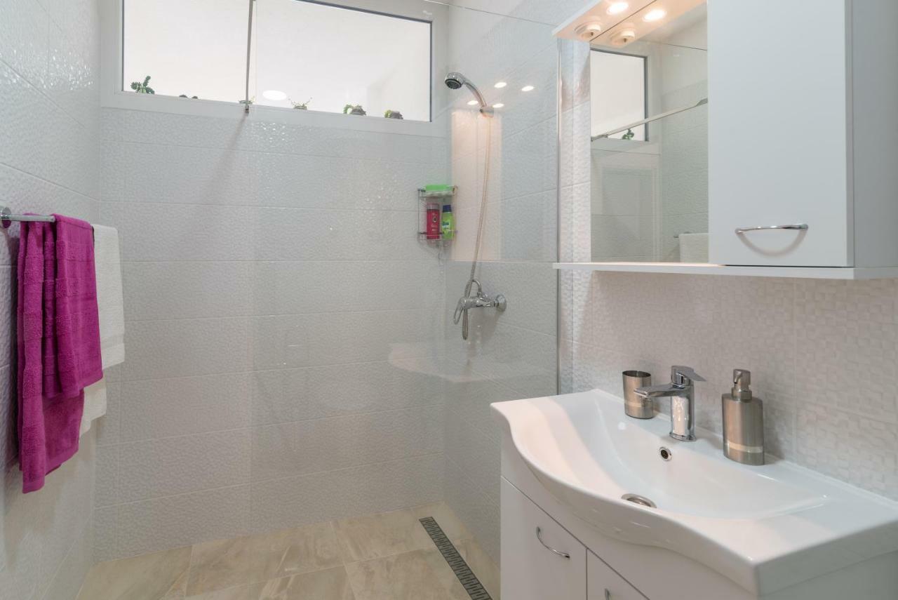 קרק Apartment Arna מראה חיצוני תמונה